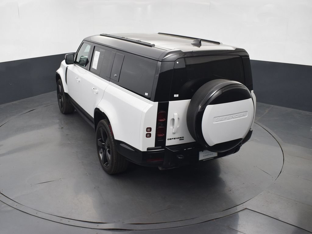 Used 2023 Land Rover Defender 130 X-Dynamic SE AWD/4WD image 40