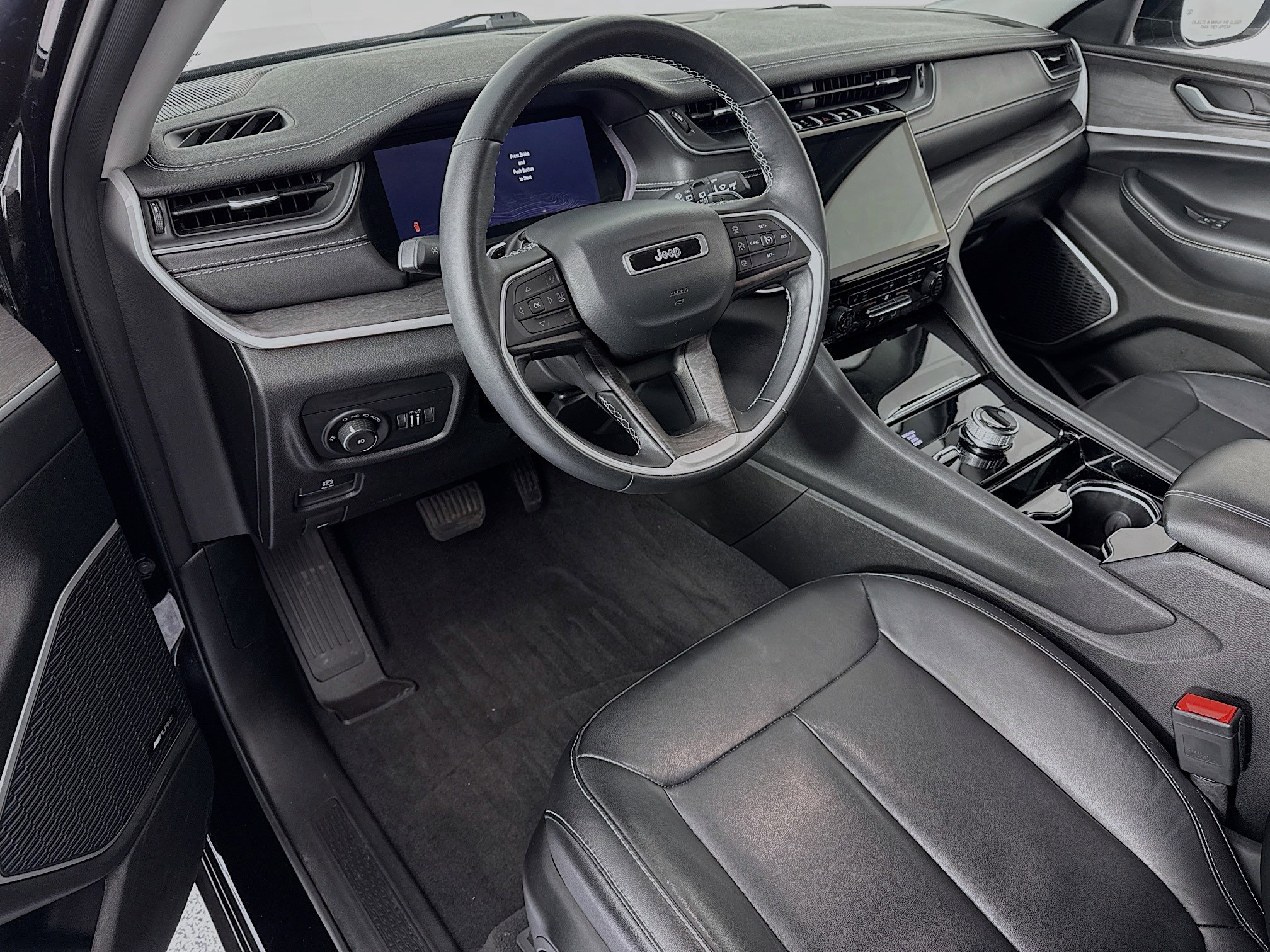 Used 2022 Jeep Grand Cherokee L Limited image 9