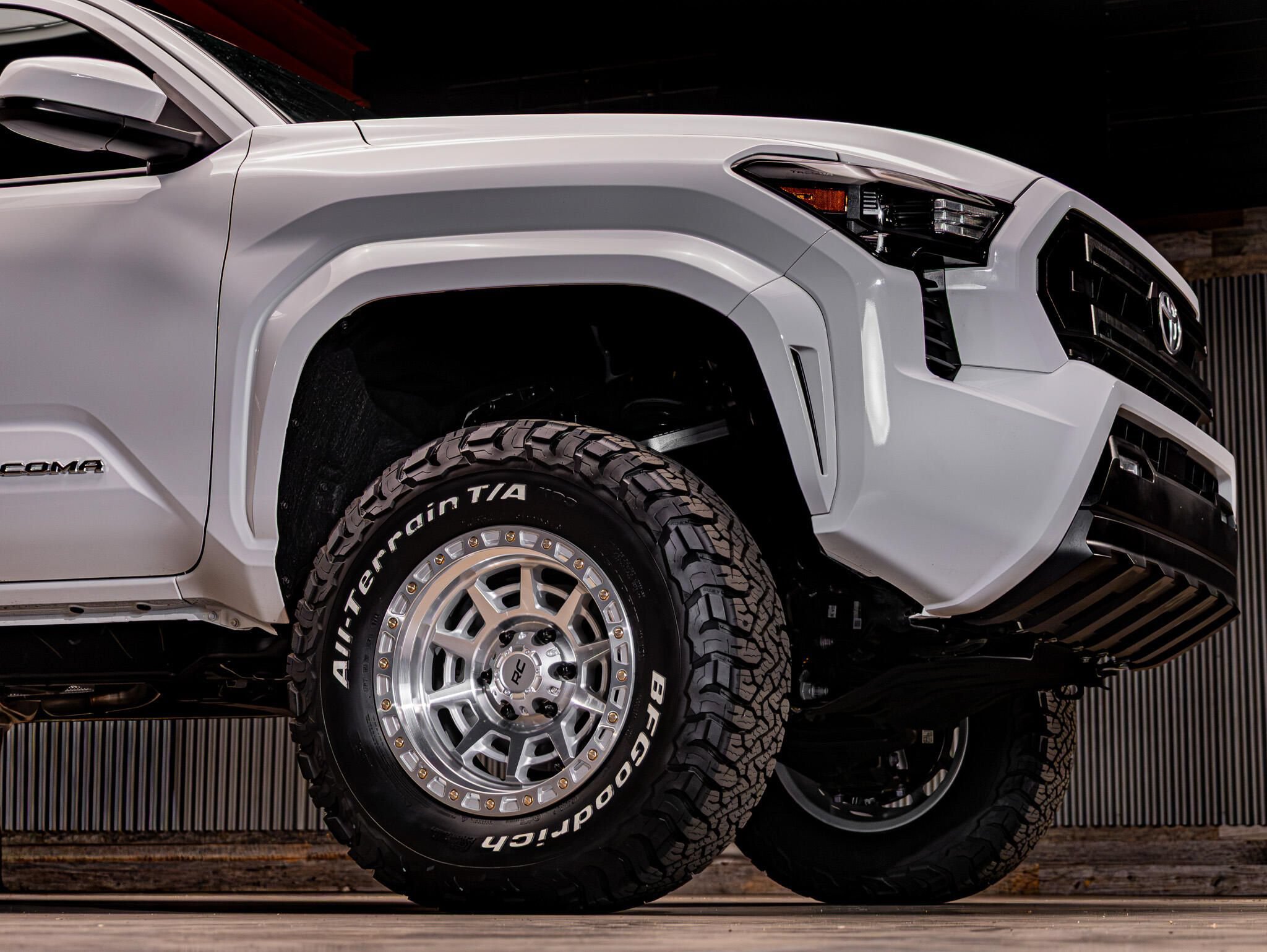 Used 2026 Toyota Tacoma SR5 AWD/4WD image 16