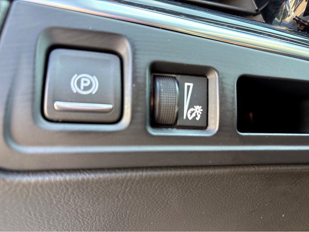 Certified 2025 Cadillac XT5 Premium Luxury image 15