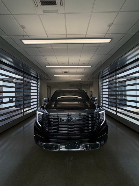 Used 2024 GMC Sierra 1500 Denali Ultimate image 2