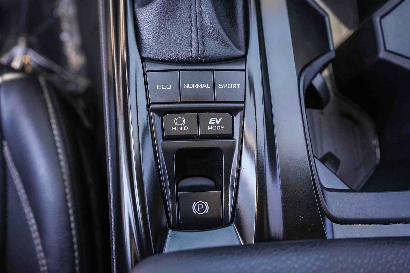 Used 2025 Toyota Camry SE FWD image 21