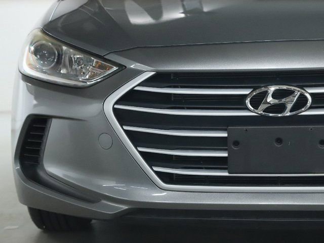 Used 2017 Hyundai Elantra SE w/ Cargo Package FWD image 6