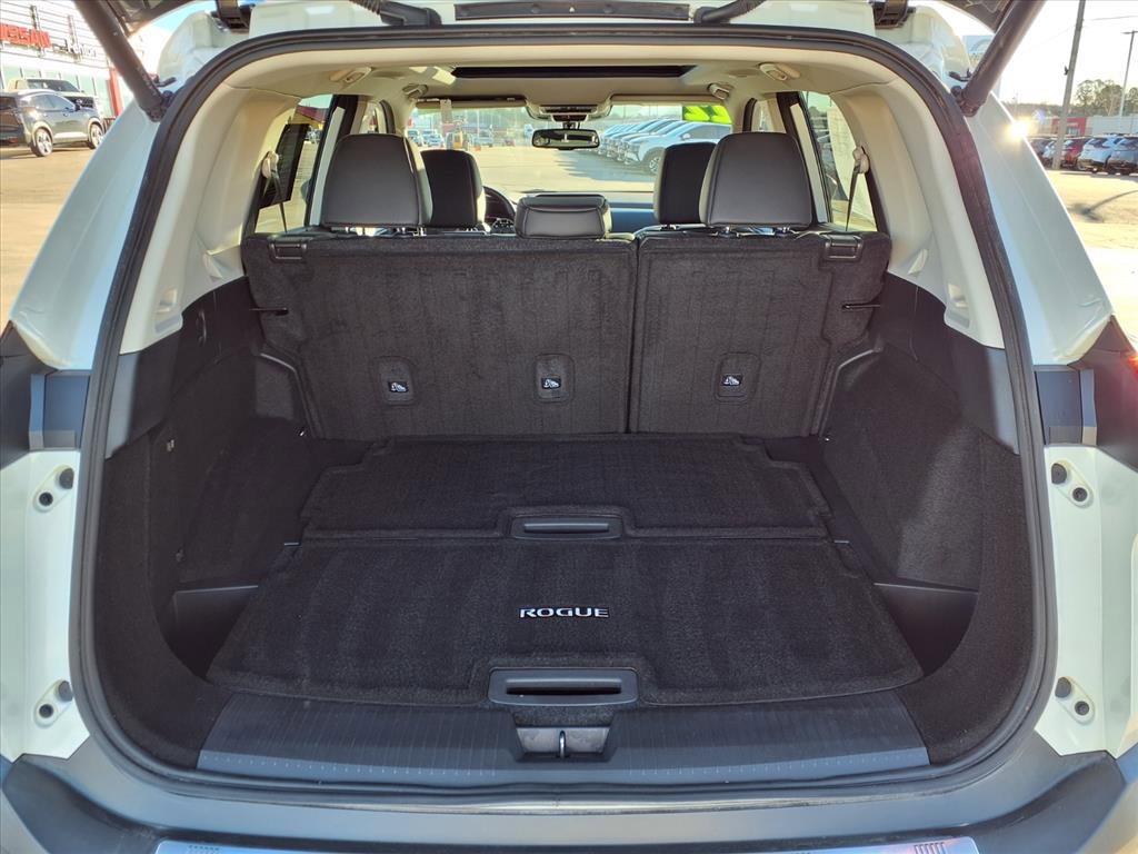 Certified 2022 Nissan Rogue SL w/ SL Premium Package image 17