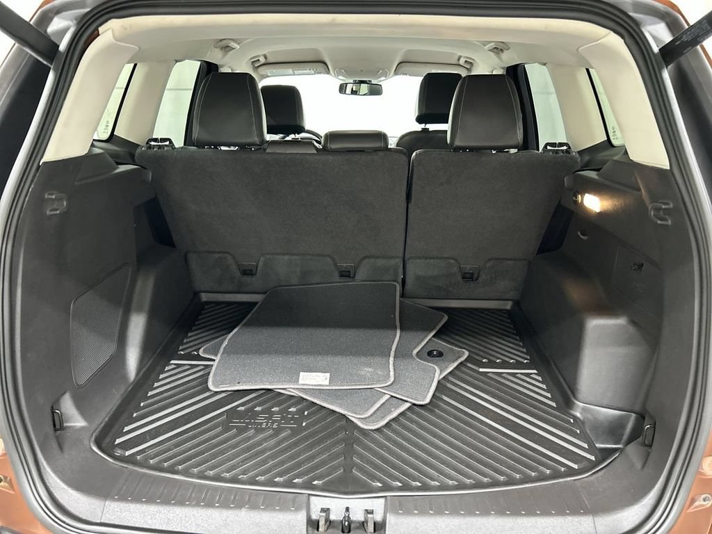 Used 2017 Ford Escape Titanium AWD/4WD image 22
