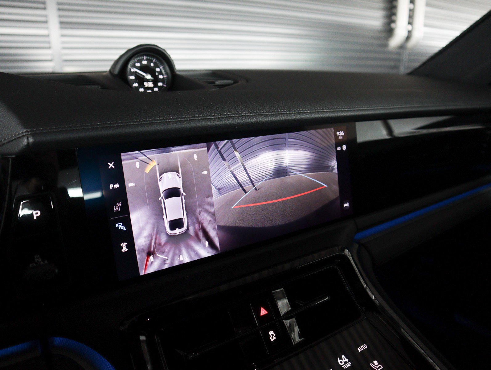 Certified 2025 Porsche Panamera RWD image 18