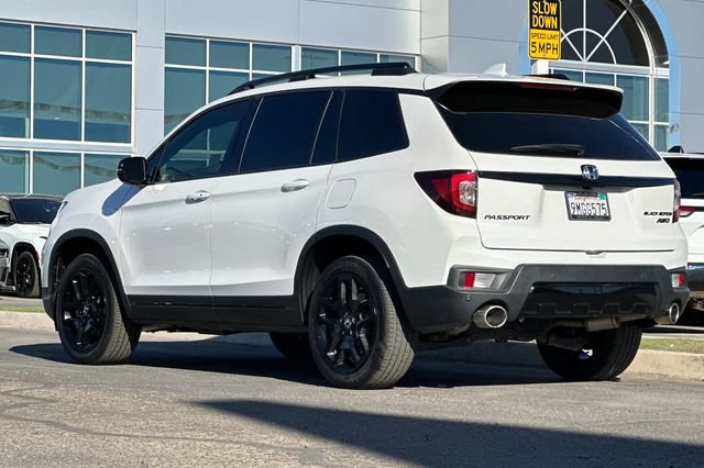 Used 2024 Honda Passport Black Edition image 5