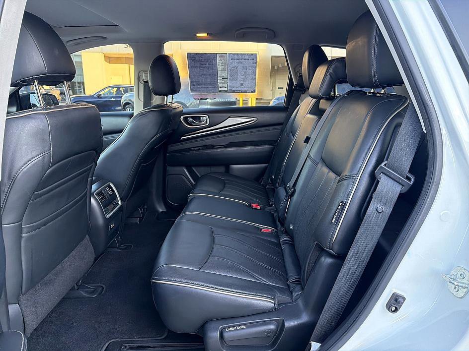Certified 2019 INFINITI QX60 Luxe w/ Essential Package image 18