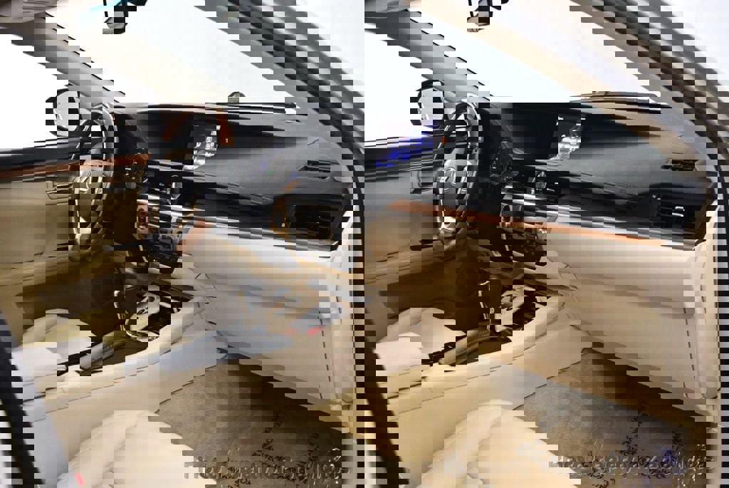 Used 2013 Lexus ES 300h image 14