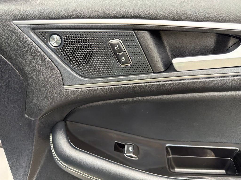 Used 2019 Ford Edge ST AWD/4WD image 15