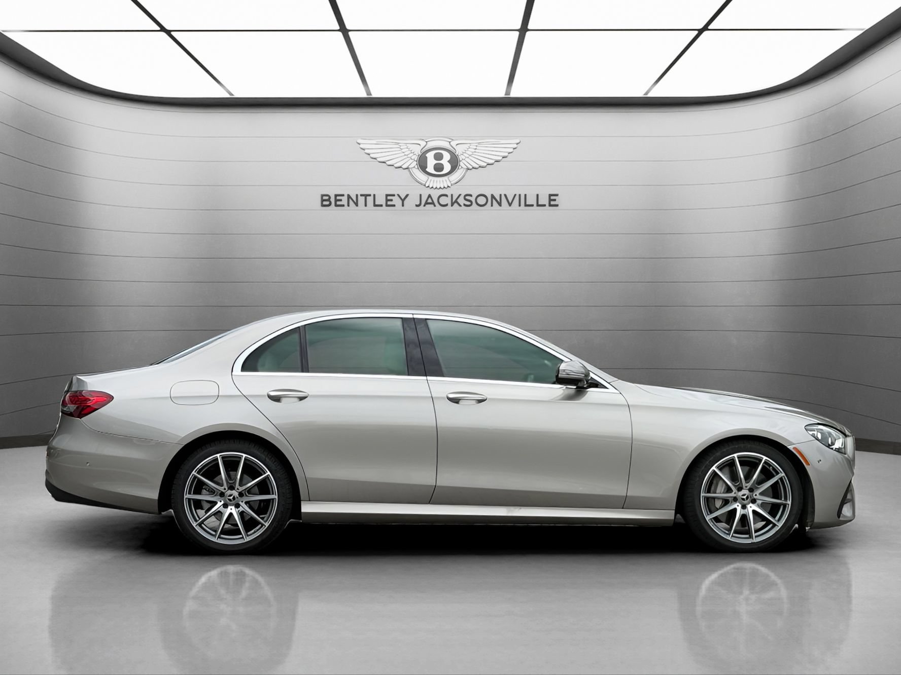 Used 2021 Mercedes-Benz E 350 Sedan image 9