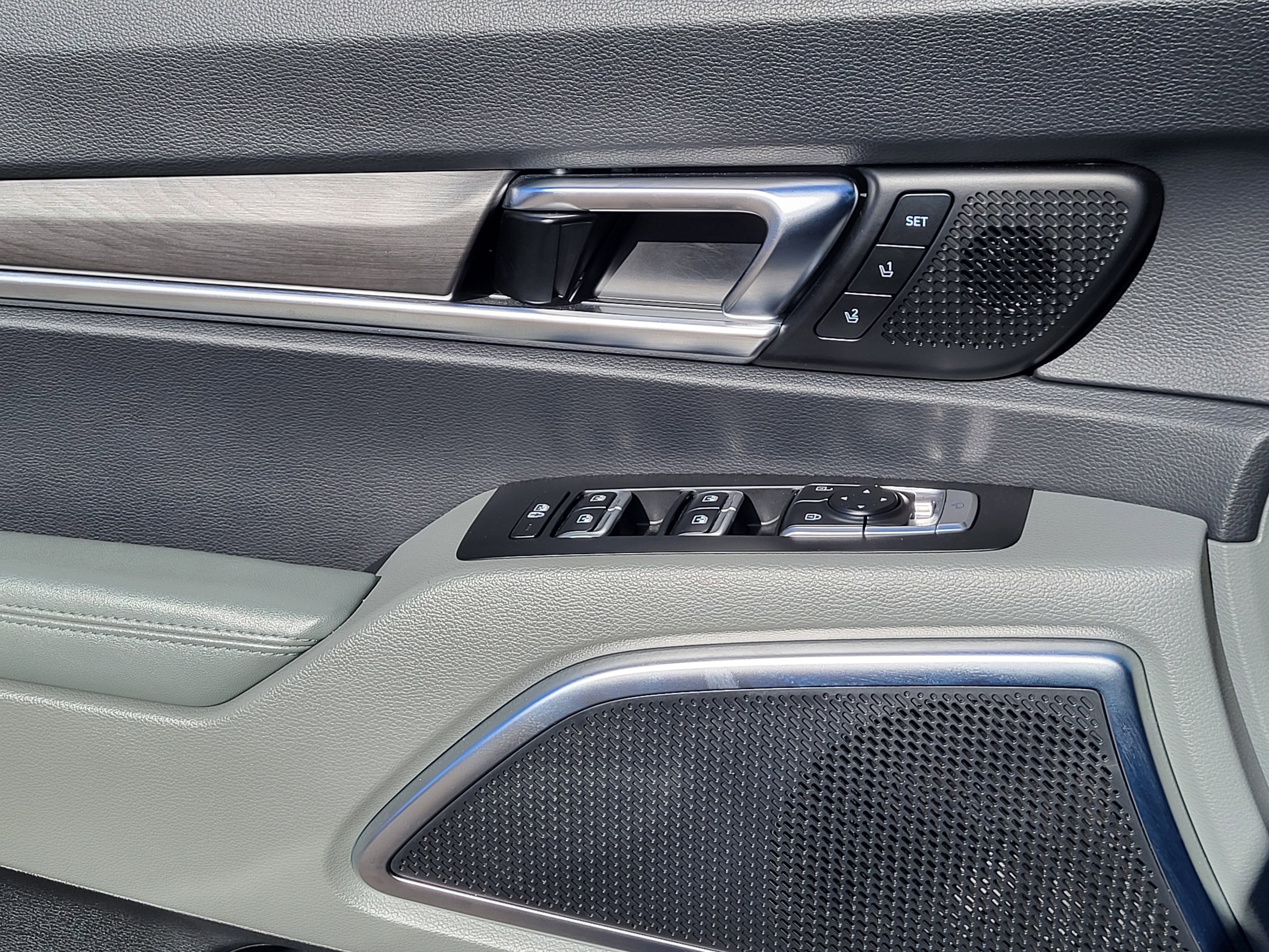 Used 2024 Kia Telluride SX X-Pro image 9