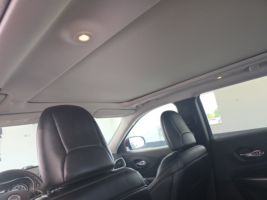 Used 2019 Jeep Cherokee Latitude Plus w/ Comfort/Convenience Group AWD/4WD image 23