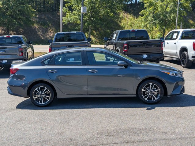 Used 2024 Kia Forte LXS w/ LXS Technology Package FWD image 5