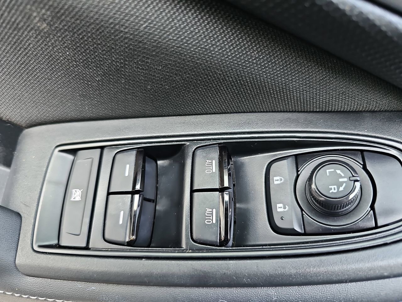 Certified 2023 Subaru Forester Premium image 33