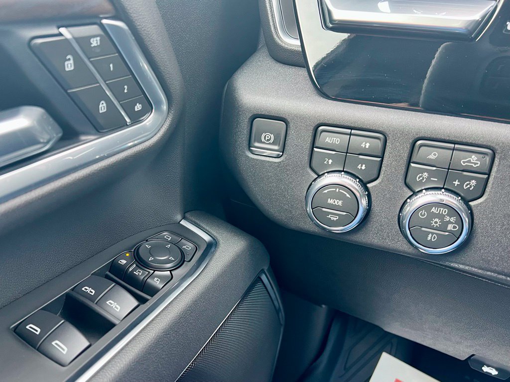 New 2026 GMC Sierra 2500 SLT AWD/4WD image 16