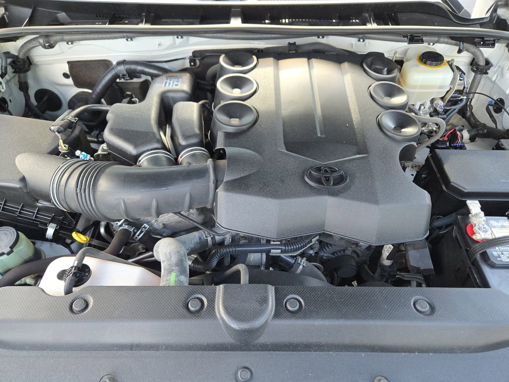 Used 2016 Toyota 4Runner SR5 AWD/4WD image 30