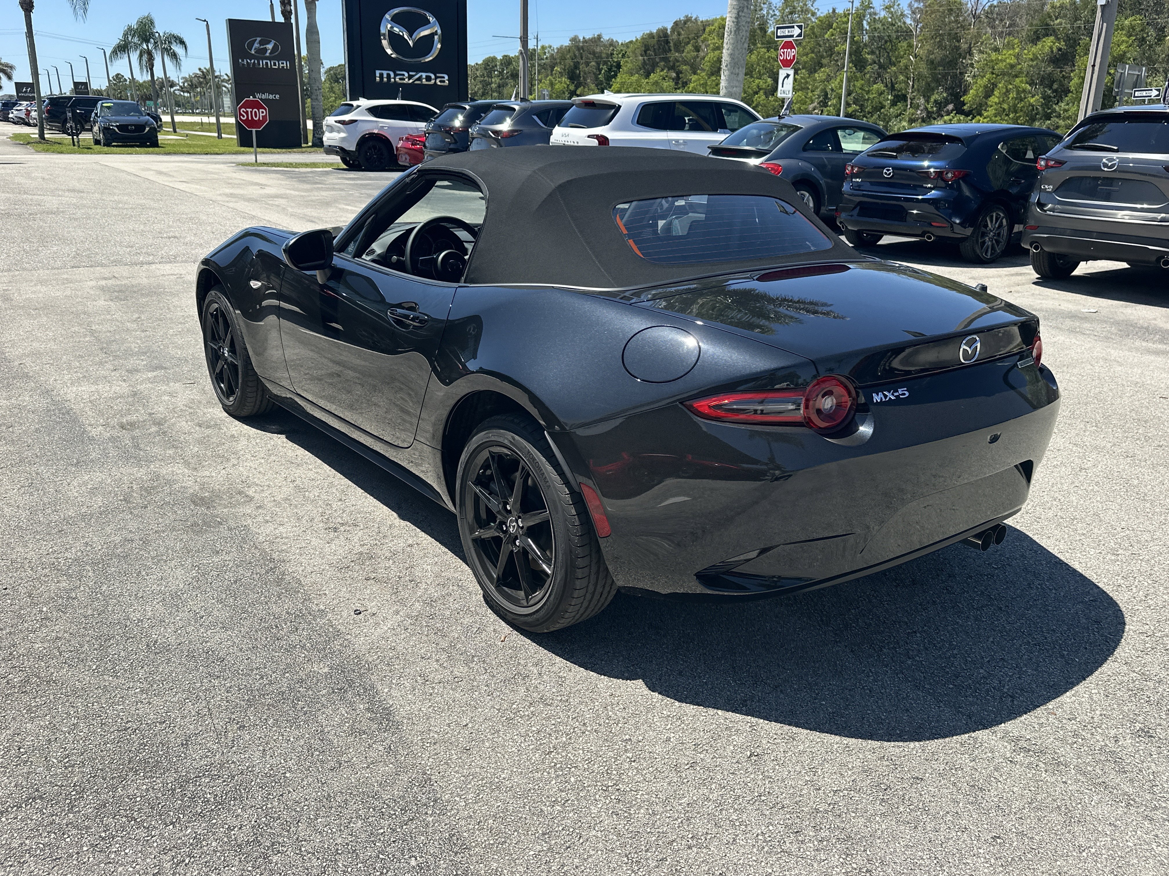 New 2026 MAZDA MX-5 Miata Sport w/ Interior Package RWD image 9