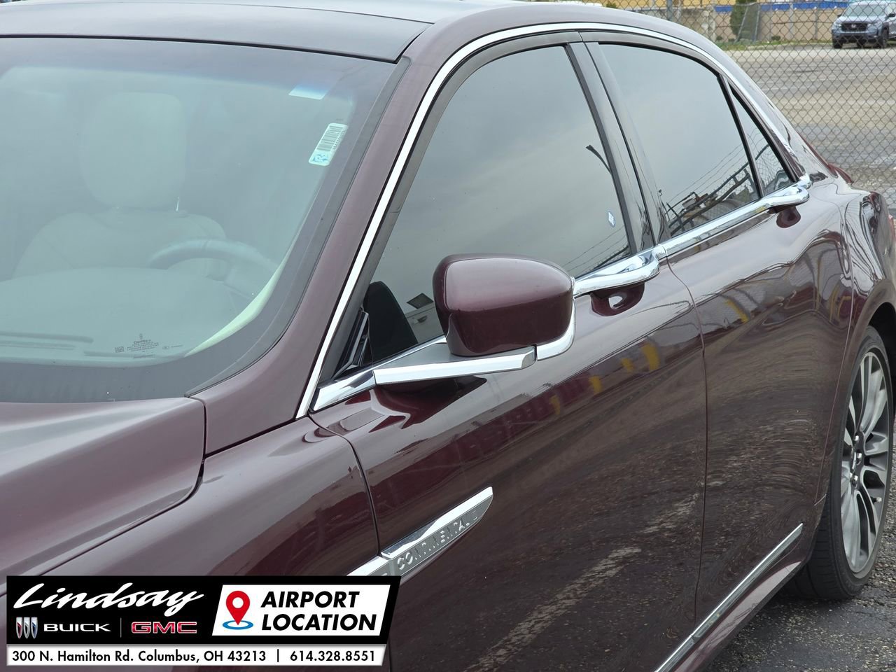 Used 2017 Lincoln Continental Select image 7