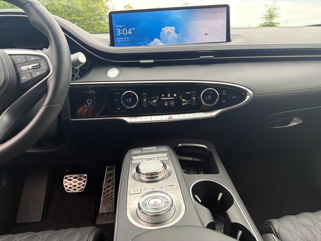 Used 2023 Genesis GV70 3.5T Sport w/ Sport Prestige Package AWD/4WD image 11