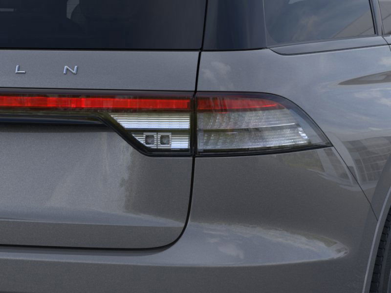 New 2025 Lincoln Aviator AWD w/ Jet Appearance Package image 21