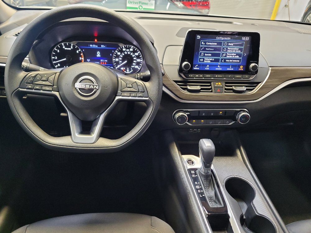 Used 2025 Nissan Altima 2.5 SV FWD image 22
