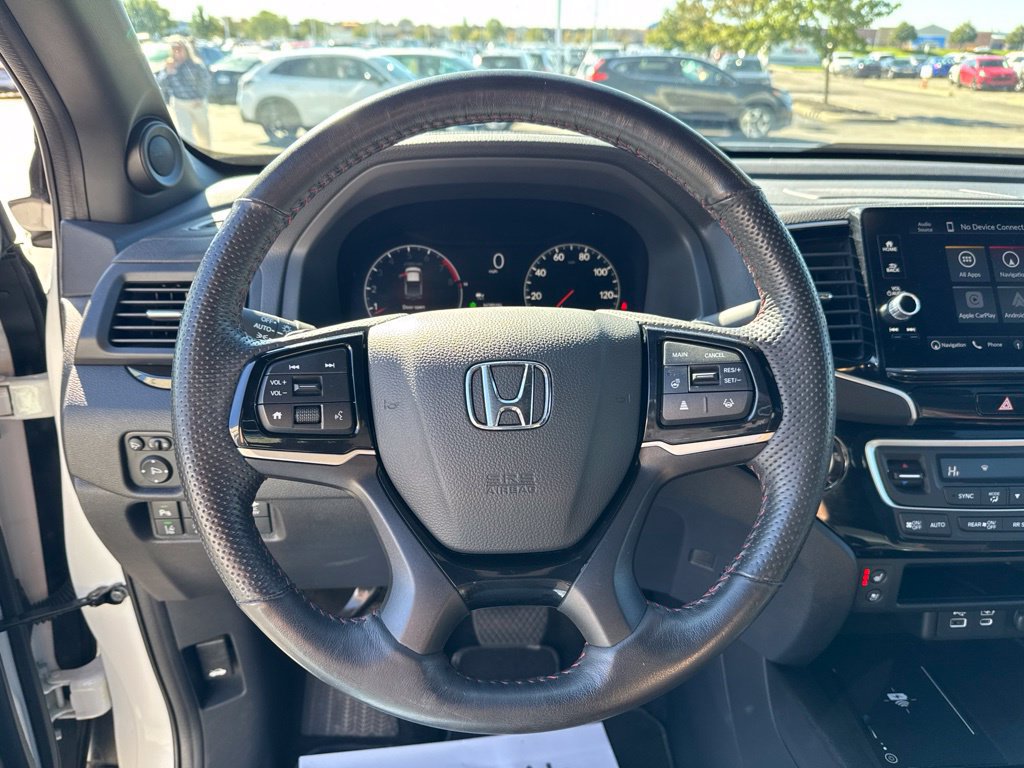 Used 2025 Honda Ridgeline Black Edition image 14