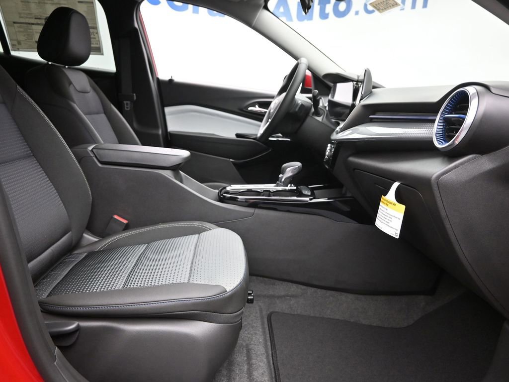 New 2026 Chevrolet Trax LT w/ Driver Confidence Package image 7