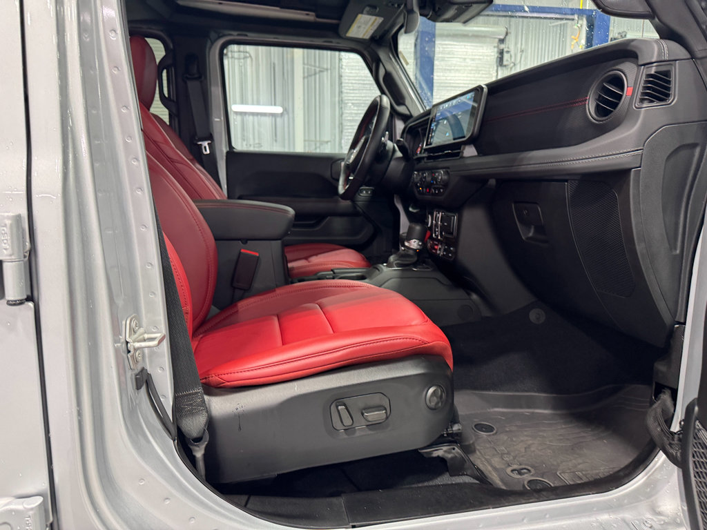 Used 2024 Jeep Wrangler Unlimited Rubicon 392 image 21