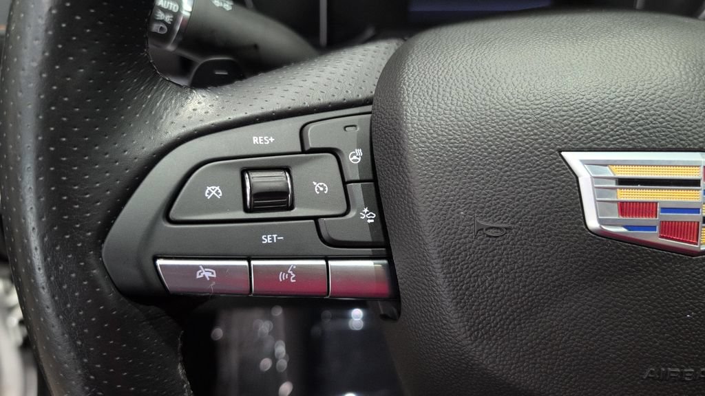 Used 2022 Cadillac XT4 Sport w/ Sun And Sound Package AWD/4WD image 10