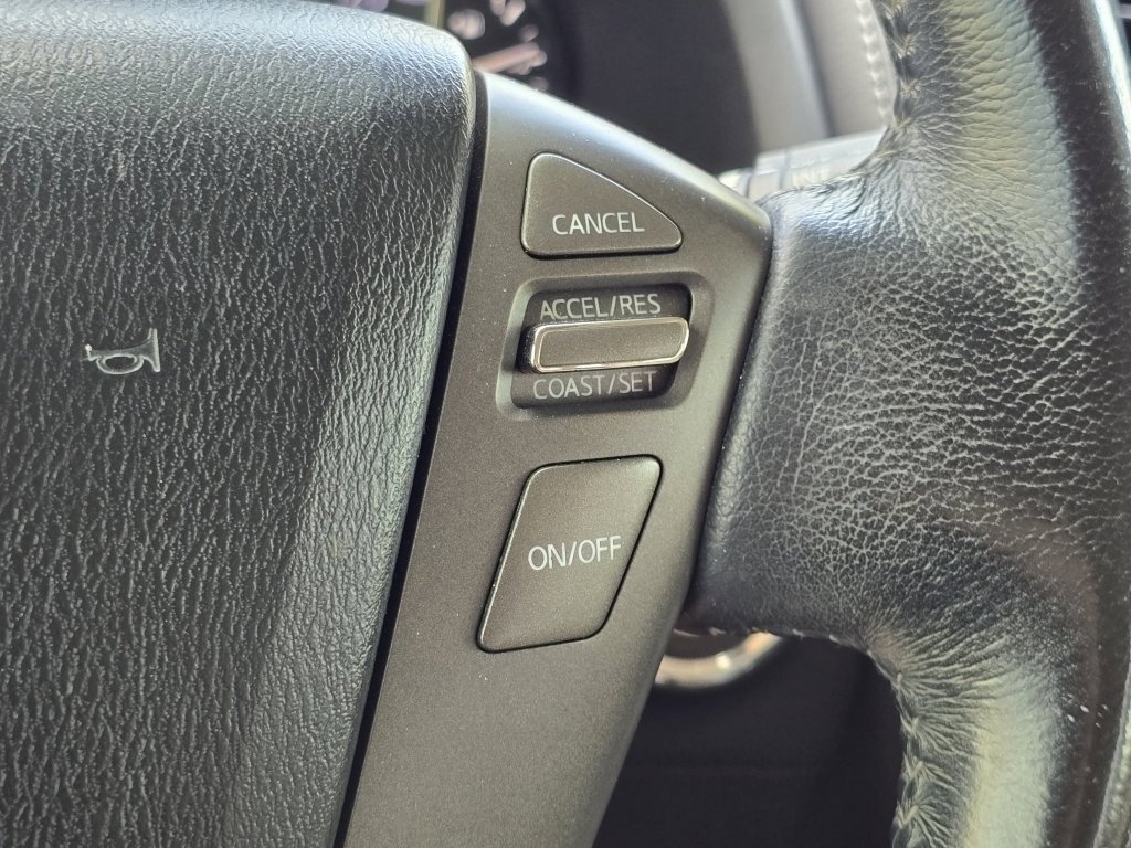 Used 2018 Nissan Armada SL image 26