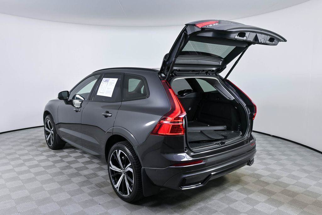 Used 2024 Volvo XC60 B5 Ultimate AWD/4WD image 34