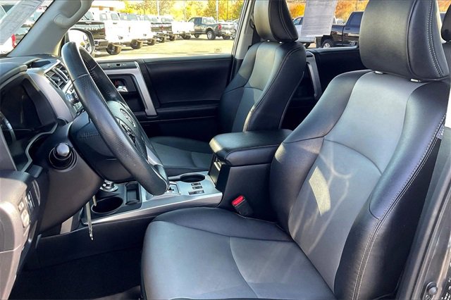 Used 2018 Toyota 4Runner SR5 Premium image 27