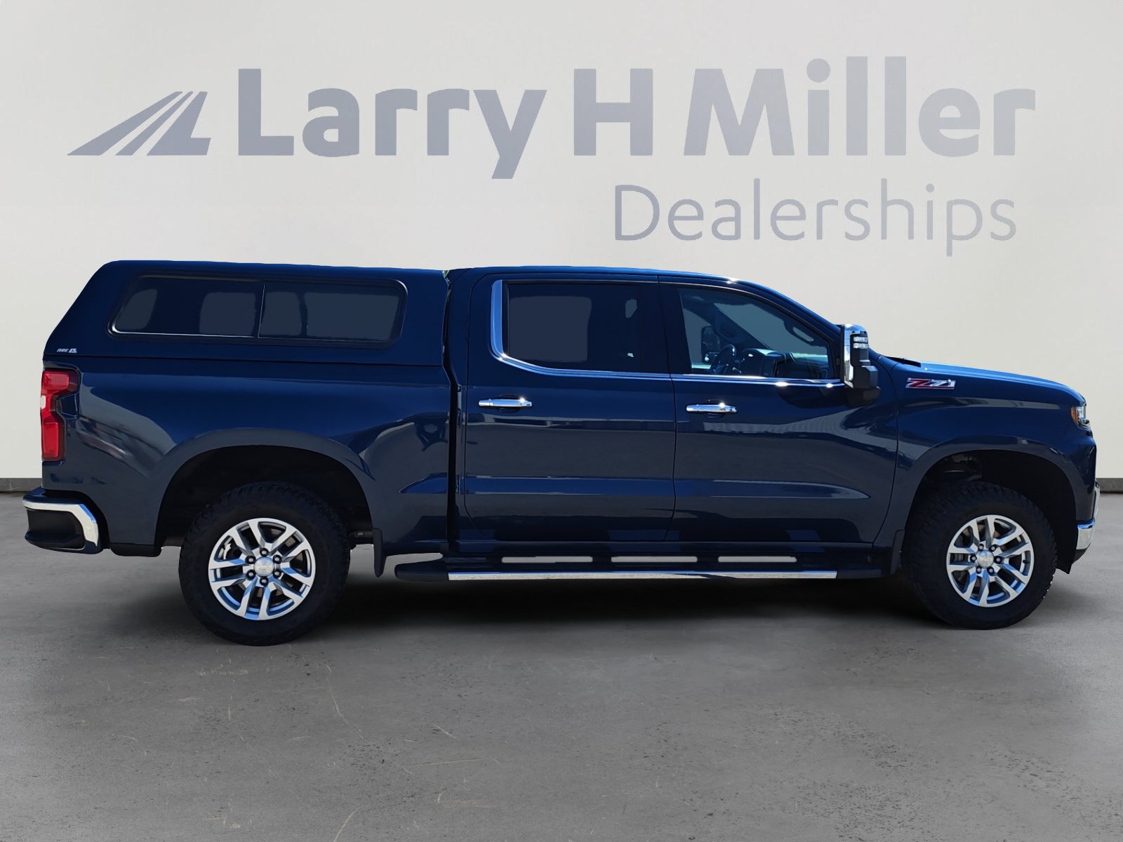Used 2020 Chevrolet Silverado 1500 LTZ w/ LTZ Plus Package AWD/4WD image 6
