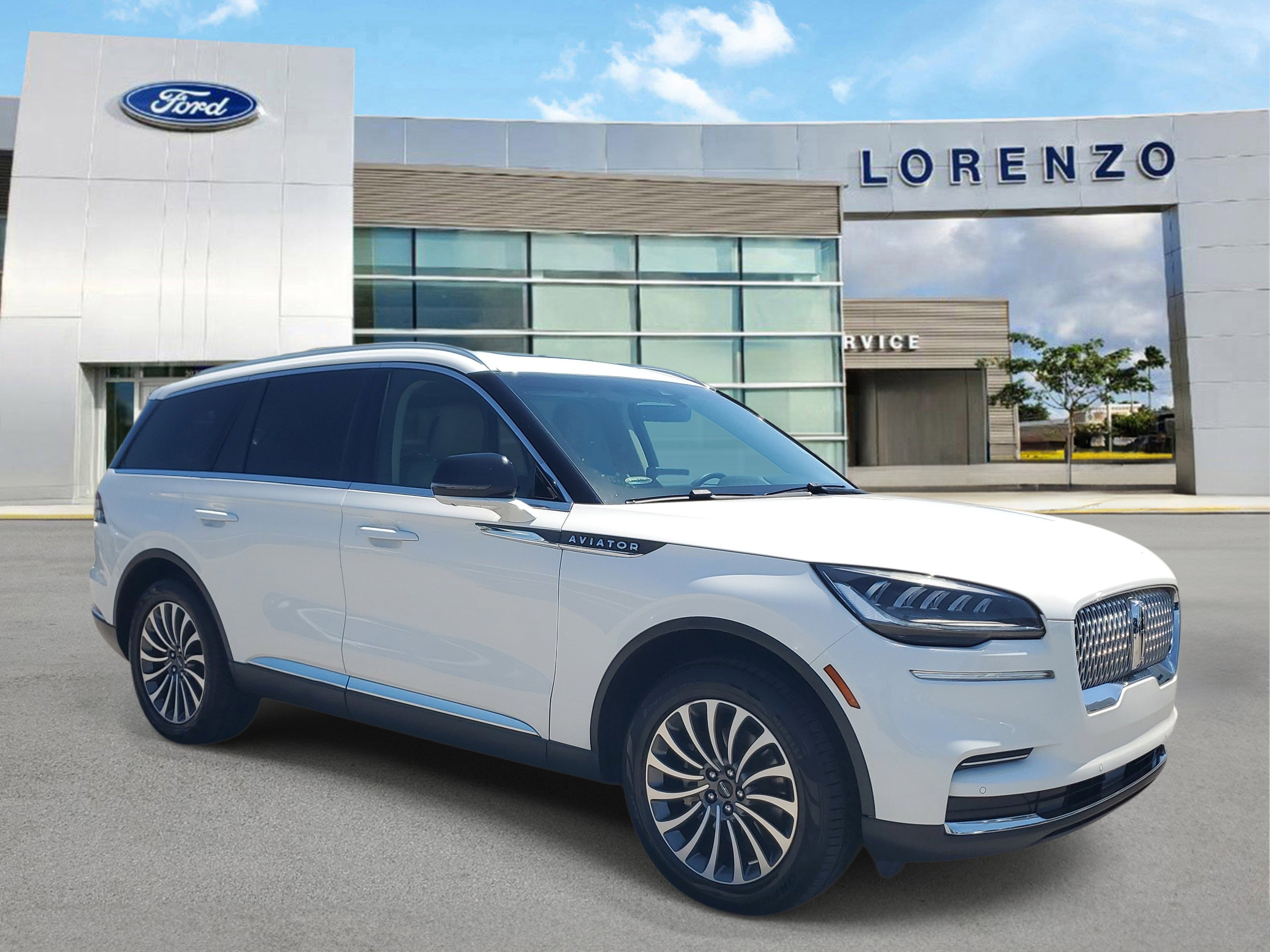 Used 2022 Lincoln Aviator Reserve image 3