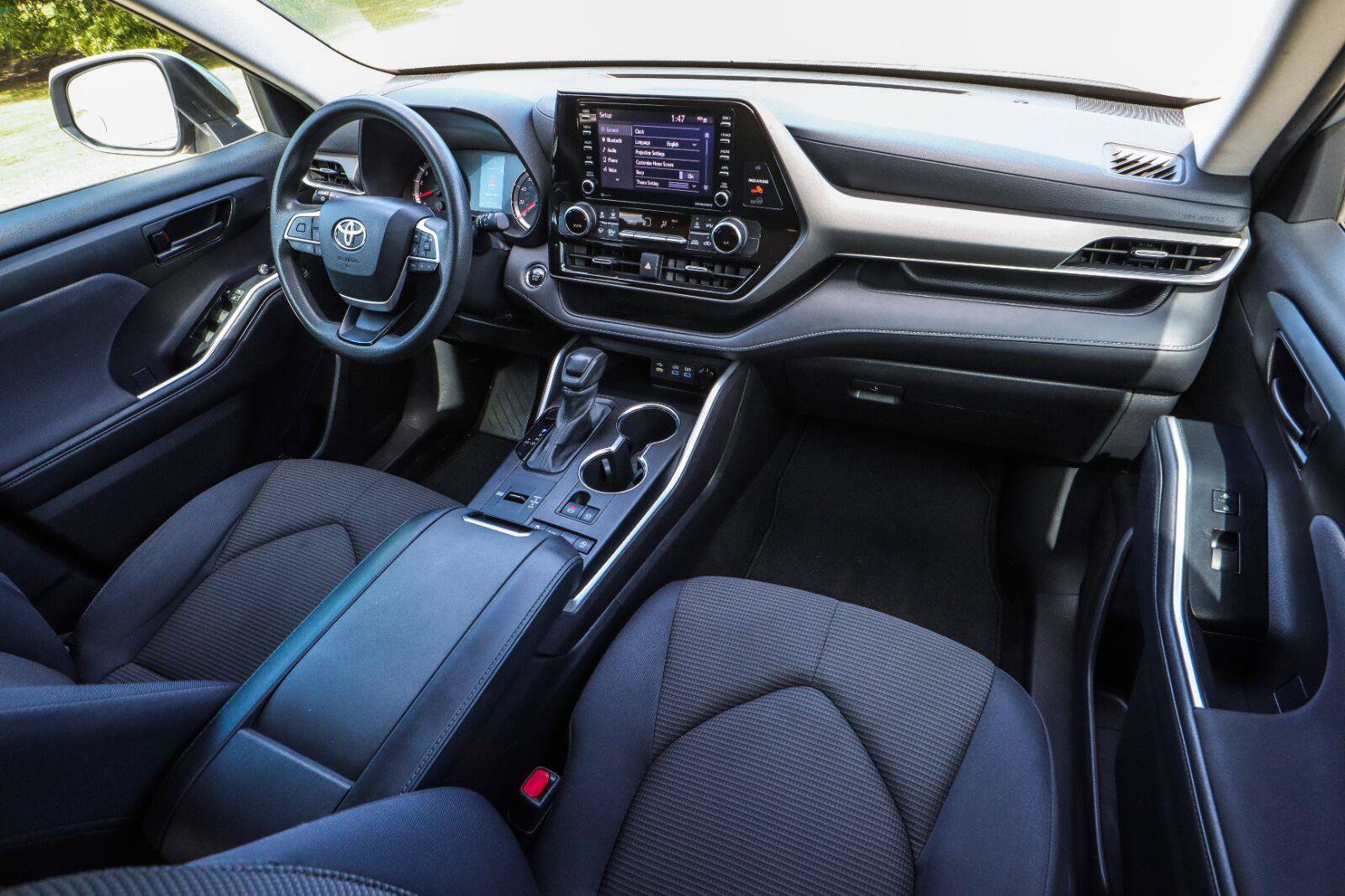 Used 2022 Toyota Highlander L FWD image 31