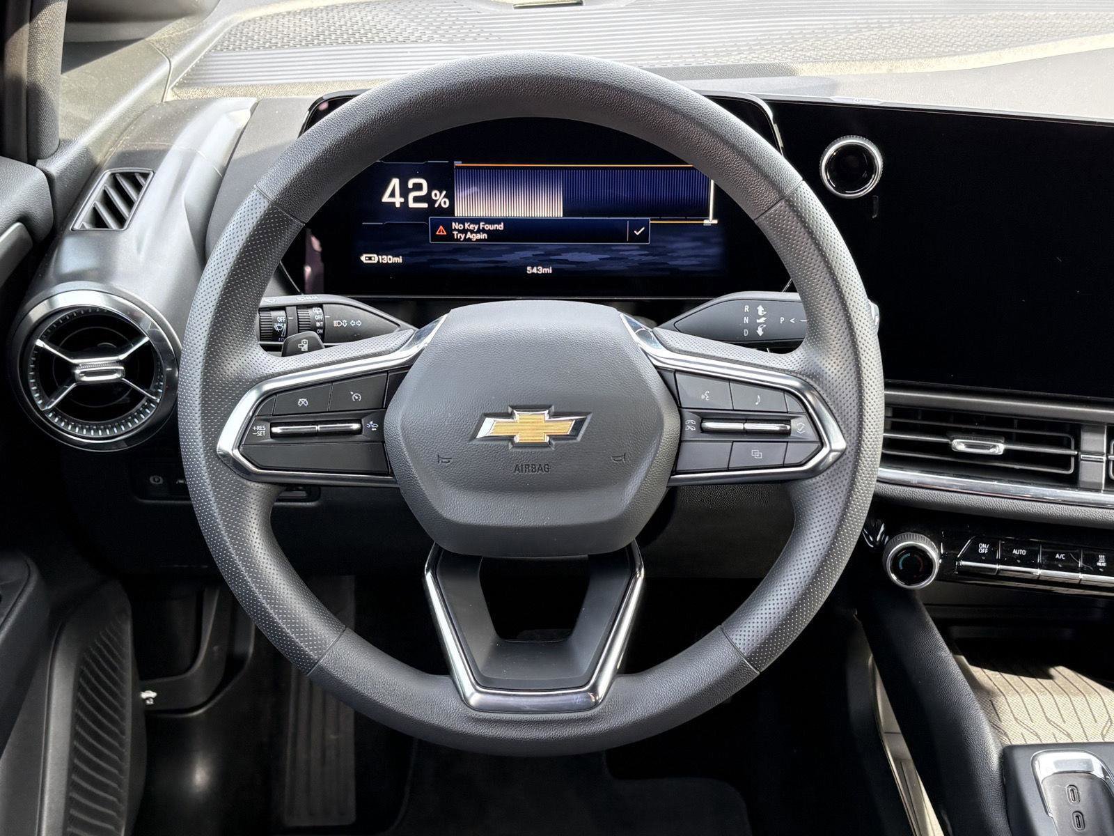 Used 2026 Chevrolet Equinox EV LT image 7