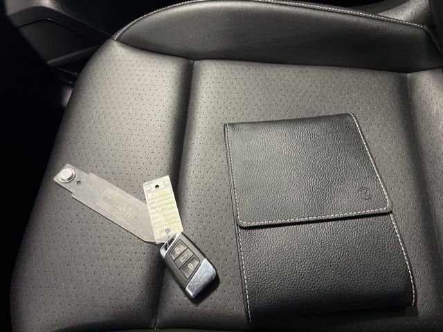 Used 2021 Volkswagen Atlas SE image 32