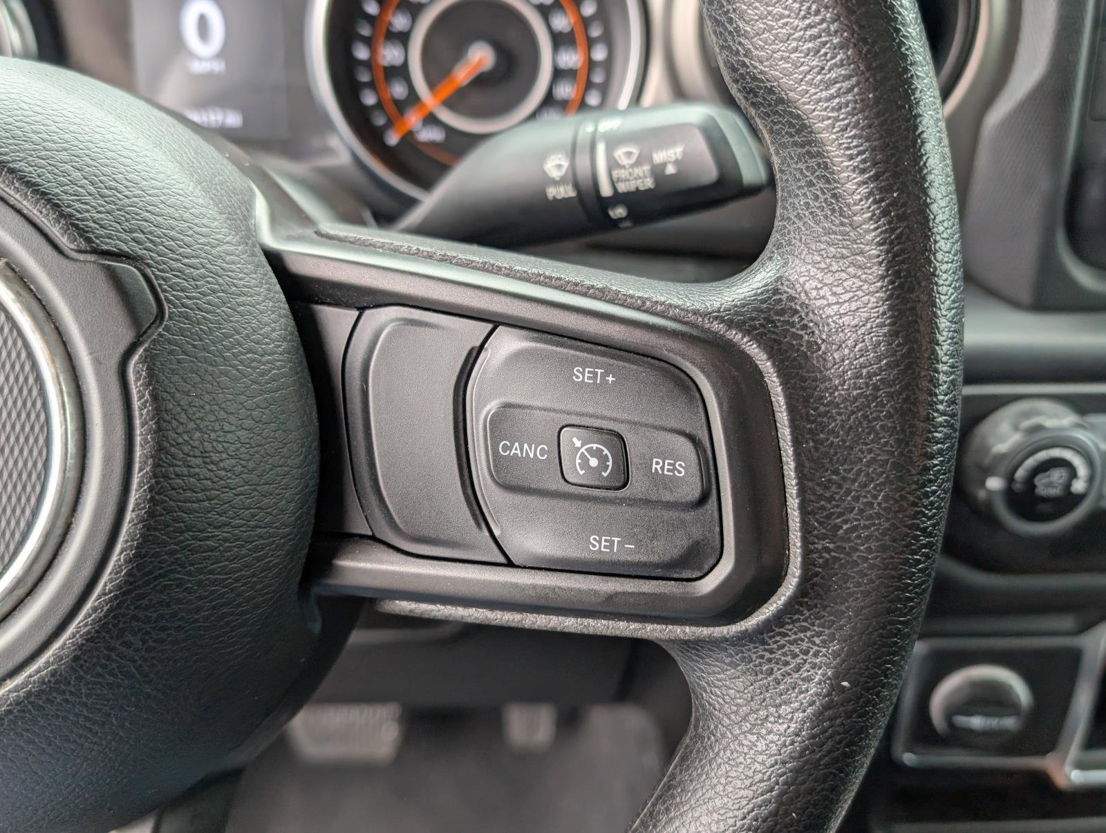 Used 2020 Jeep Gladiator Sport image 19