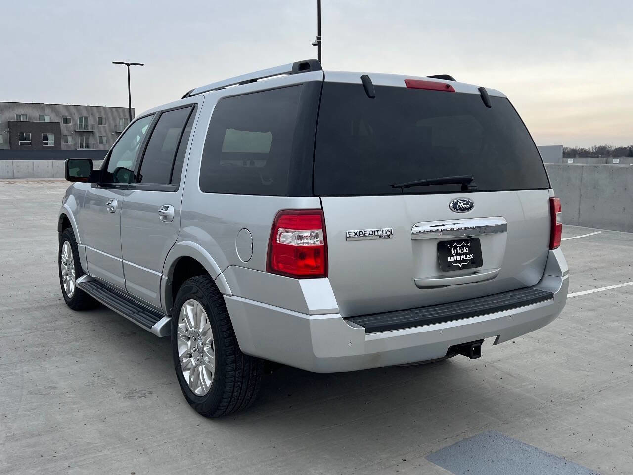 Used 2011 Ford Expedition Limited image 8