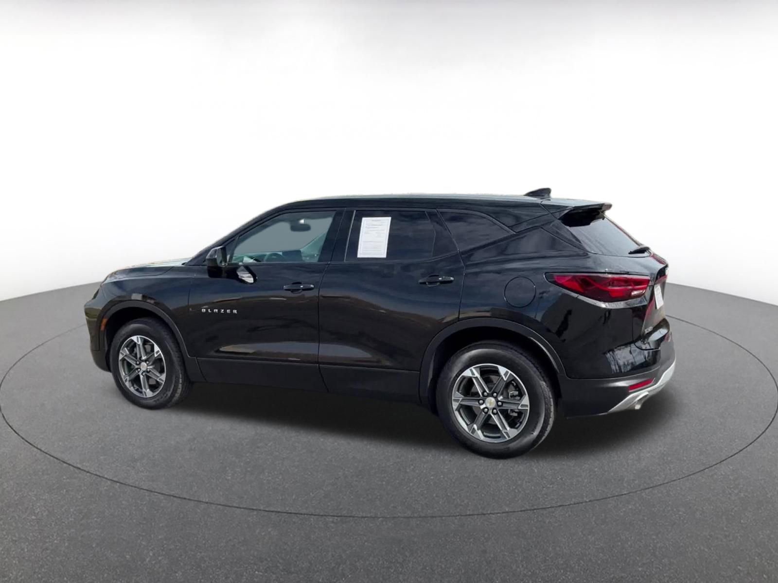 Used 2025 Chevrolet Blazer LT image 10