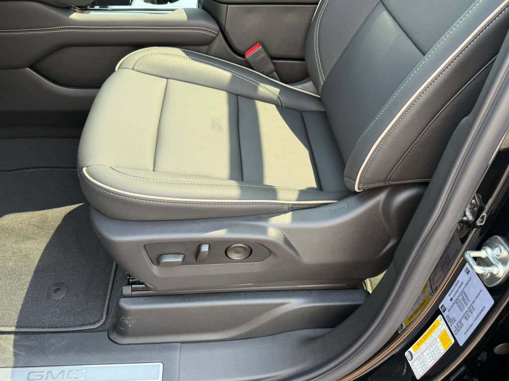 New 2026 GMC Yukon XL Elevation w/ Elevation Premium Package AWD/4WD image 34