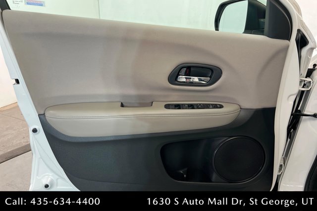 Used 2016 Honda HR-V LX image 14