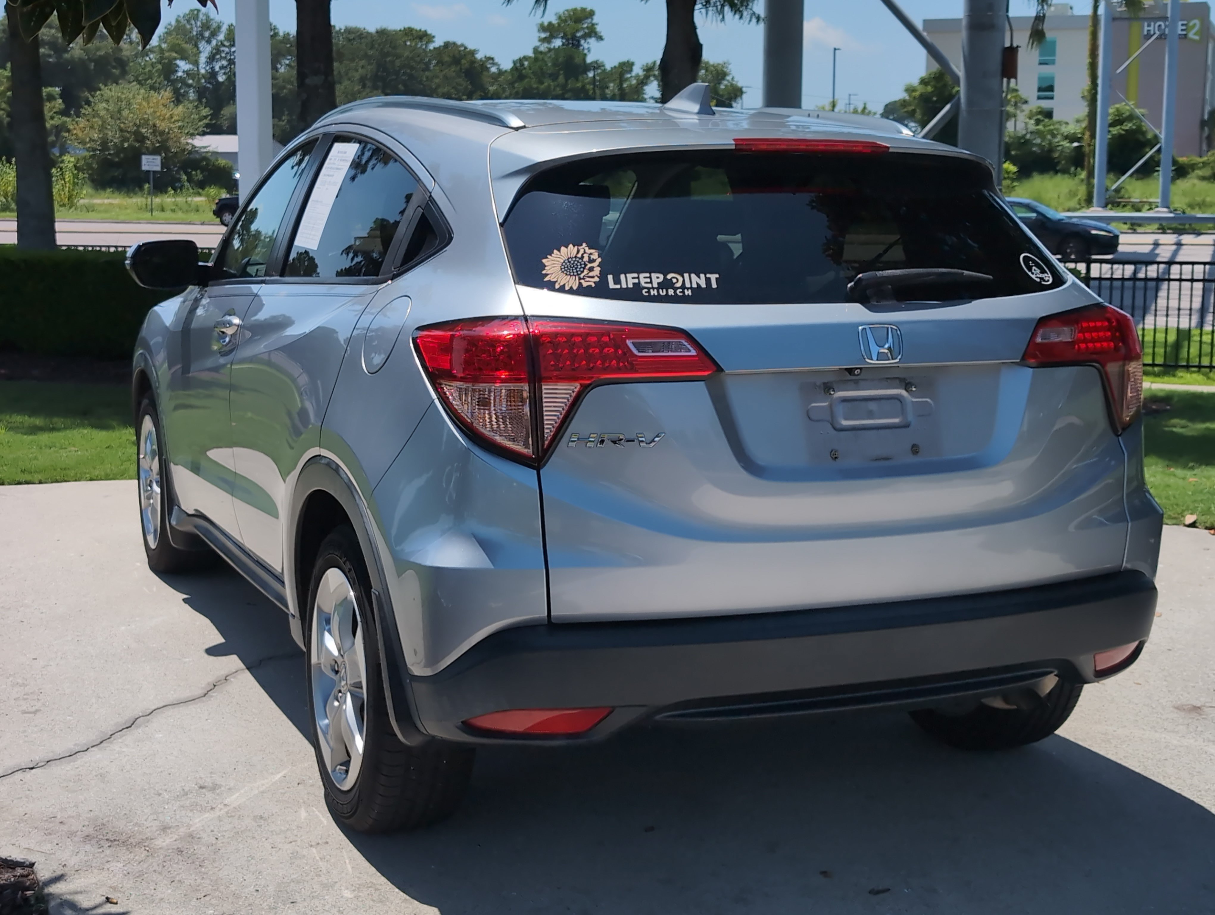 Used 2017 Honda HR-V EX-L image 8