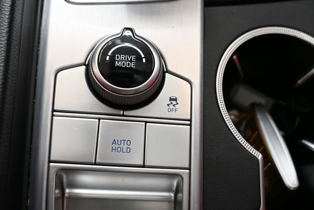 Used 2020 Genesis G70 3.3T image 17