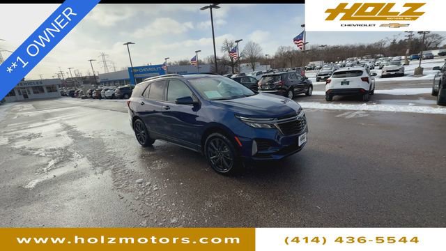 Used 2023 Chevrolet Equinox RS w/ RS Leather Package image 2