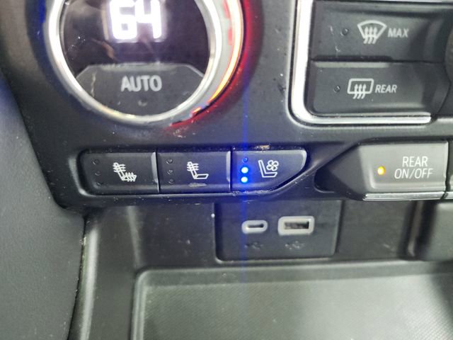 Used 2021 Chevrolet Suburban Premier w/ Premium Package AWD/4WD image 36