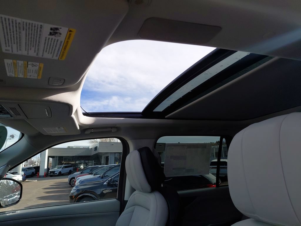 New 2026 Lincoln Navigator L Reserve AWD/4WD image 12