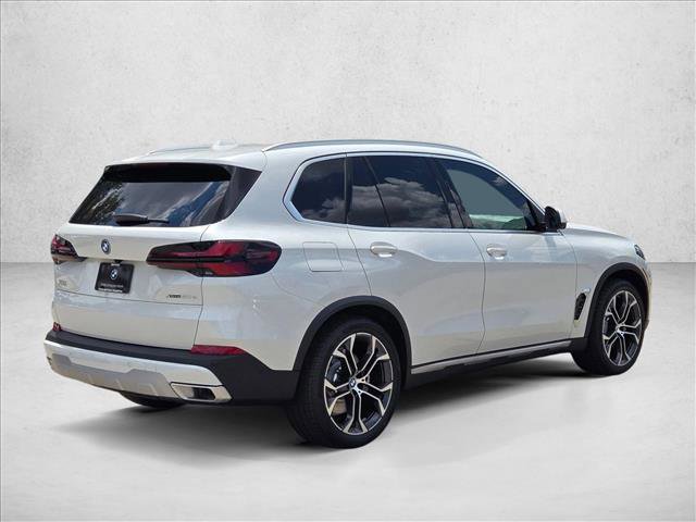 Used 2026 BMW X5 xDrive50e w/ Premium Package AWD/4WD image 2