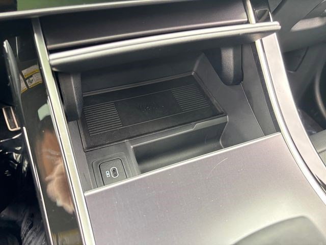 New 2026 Land Rover Range Rover Velar Dynamic SE image 29